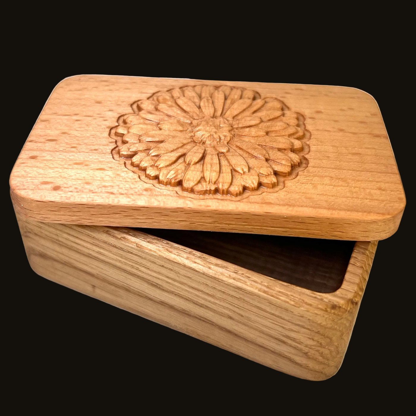 Kleine Holzdose mit Ringelblume
